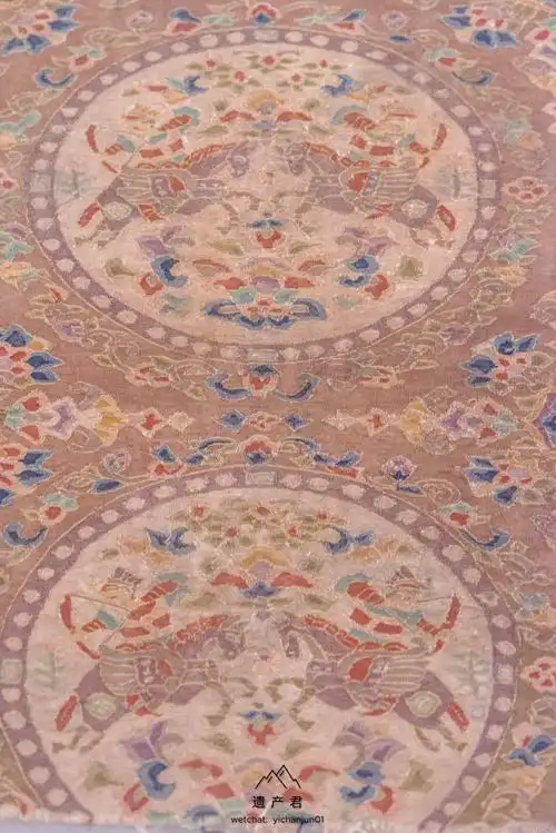 甘肃省博物馆藏· 唐代团窠宝花纹锦半臂