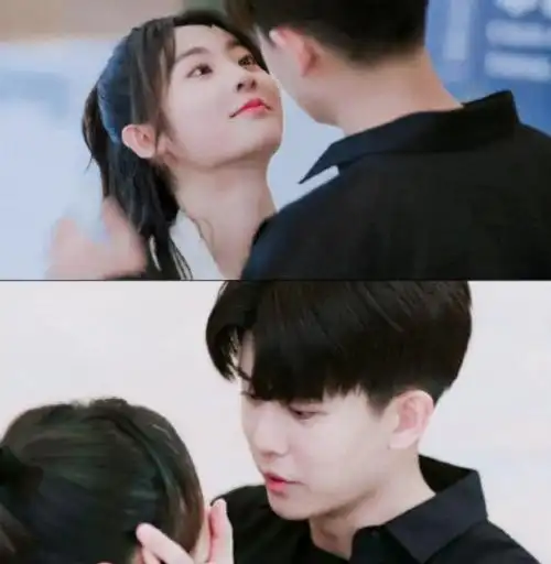 任嘉伦抱着邢菲的地咚戏摔了85次网友没吻到太可惜了