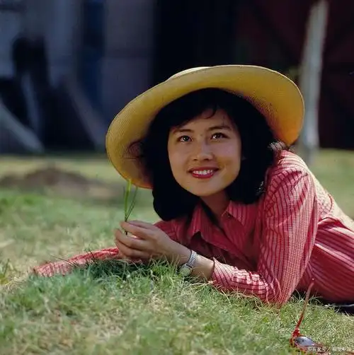 演员赵娜:2婚2离难幸福,1事冲动毁事业,66岁儿子孝顺成依靠