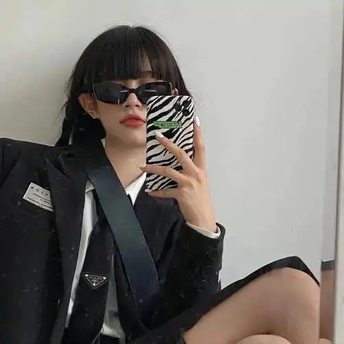 头像分享  #墨镜一带谁也不爱  #显脸小的墨镜  #女生头像  #我是