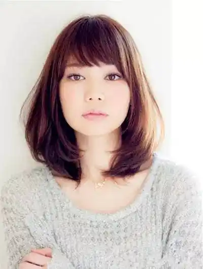 风靡时尚界的瘦脸新发型—齐肩梨花烫!火了!