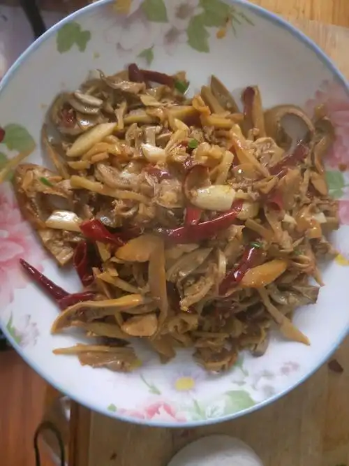 炒河蚌怎么做_炒河蚌的做法_豆果美食