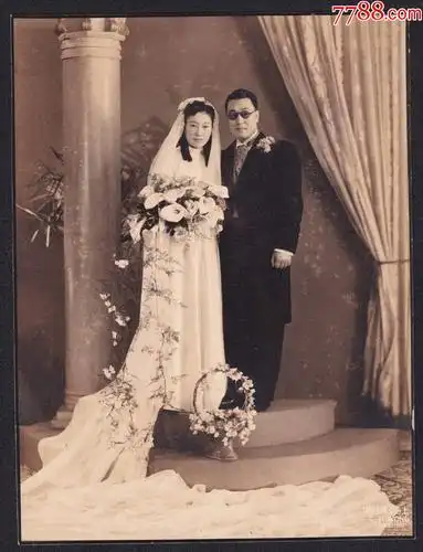 民国年代王开照相美女婚礼老照片1张(尺寸约15.2*20.1厘米)