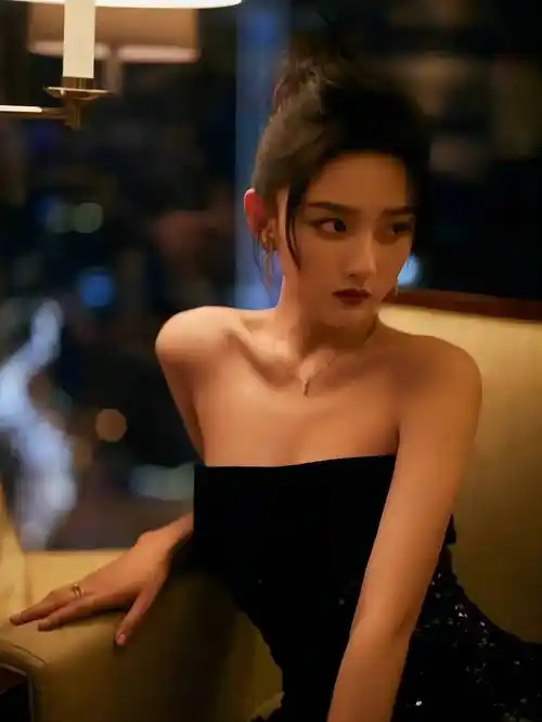 王鸥孩子跟她姓宋祖儿解禁了黄晓明被杨颖威胁税贵妃落魄掉价