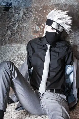 加拿大小哥cos卡卡西西装革履温情对视鸣人