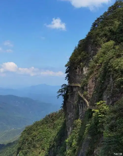 自驾rx5plus打卡明月山风景区