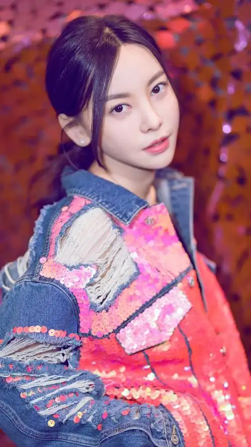 于文文性感写真高清手机壁纸图片