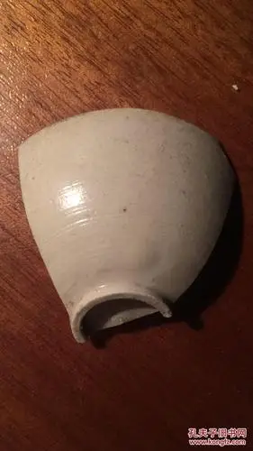 定窑瓷片(8)------北宋定窑划花茶盏瓷片