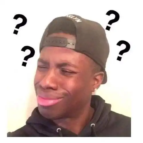 平时喜欢拍一些吐槽视频,他的经典黑人表情就是出自他自拍视频里