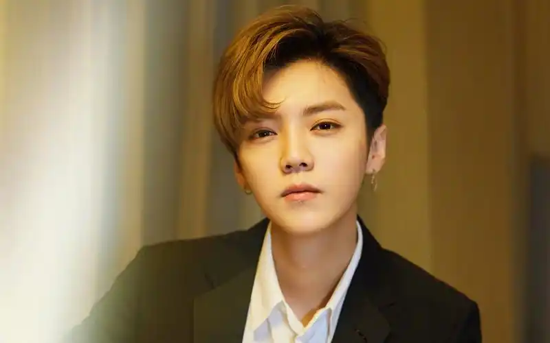 电脑桌面壁纸 美女壁纸 高清壁纸大全下载 桌面背景图片 绝客壁纸站