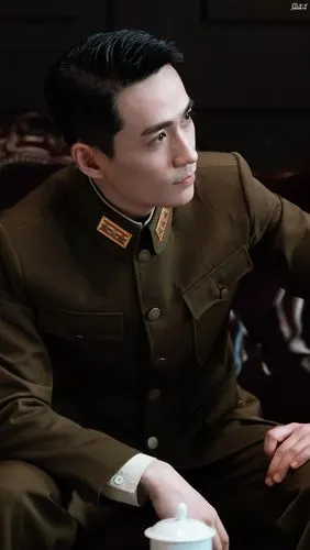 朱一龙林楠笙军装yyds