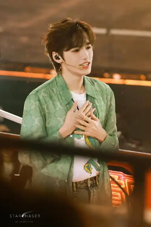 微博之夜##宋亚轩湖南卫视跨年晚会##时代少年团爱到1440跨年舞台