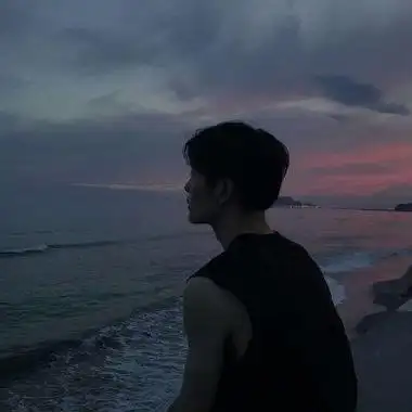 新款好看的男生孤独背影头像高清图片