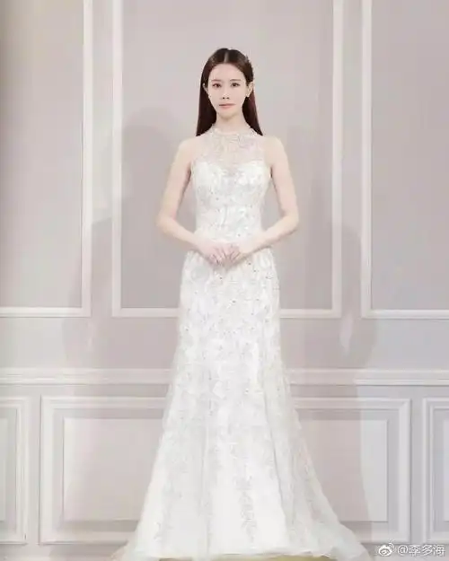 李多海整到认不出?感慨童年记忆被毁同时只能扒一波穿搭来静一静