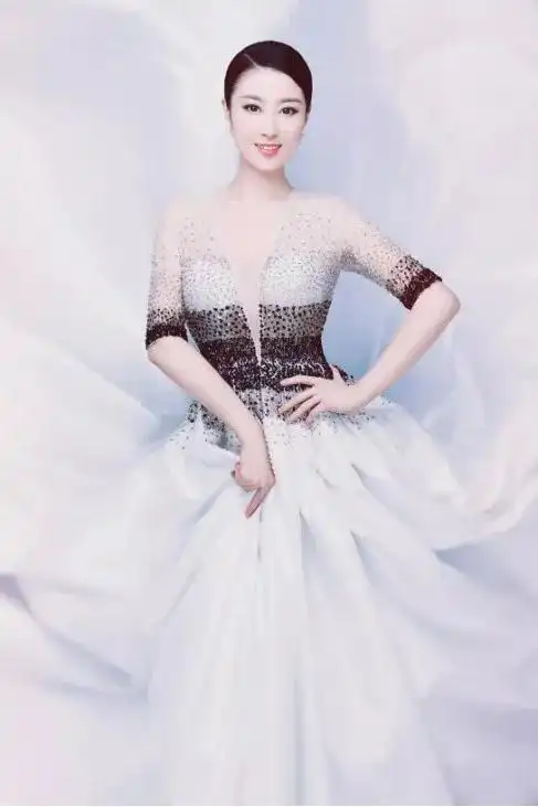 国内知名朝鲜族民族歌手元艺莲女士为环球儿童盛典打call