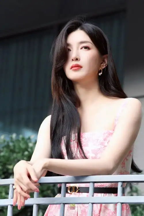 江疏影超话94#江疏影 你是一颗水蜜桃#    76 pink lady  76 在