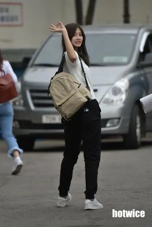 来自周子瑜吧_tzuyubar - 微博