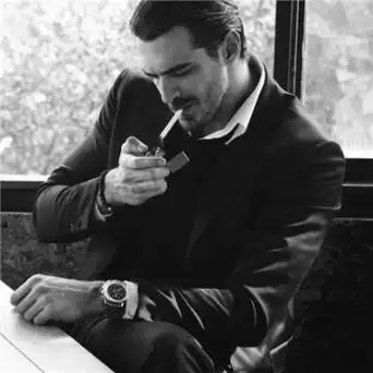 小孩抽烟头像黑白 - 霸气男生头像!