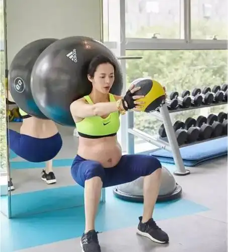 当陈妍希真的变成了小笼包,反而圈粉无数,原来女明星怀孕还可以这样!