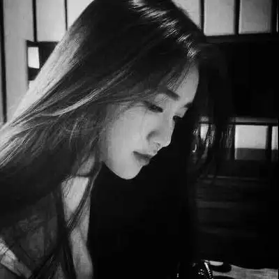 黑白孤傲高冷女生头像霸气拽黑暗高冷女生头像