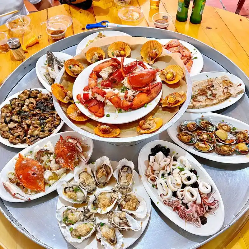 厦门美食00鸿量仔海鲜拼盘.聚餐要吃海鲜的话!