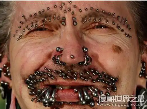 看着确实让人感到恐怖,我想这也是密集恐惧症患者最怕看到的图片吧