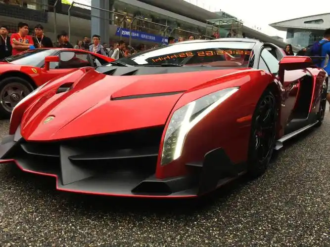 超跑嘉年华全球限量兰博基尼毒药