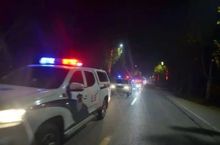 广平县27辆警车拉响警笛夜晚出动只为这件事