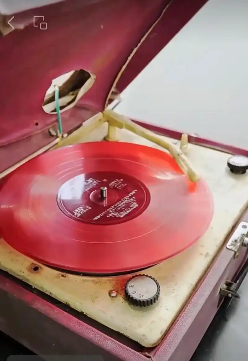 老物件 #80后的记忆 #黑胶唱机 这几个古董,小时候我都 - 抖音