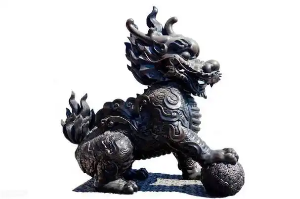 在亚洲的一些国家和地区,麒麟也被视为一种神秘而珍贵的动物,有时被称