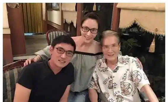 一周后,前妻突然向法院提出要拿回孩子的抚养权,以焦恩俊家暴孩子为由