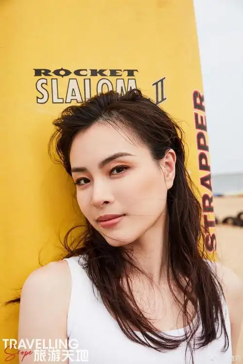 漂亮跳水女神吴敏霞最新大片曝光生完娃后依旧美艳动人气质佳