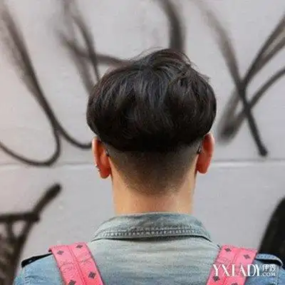 上蓬松蘑菇头发型简单的小男生蘑菇头做出不一样的梳