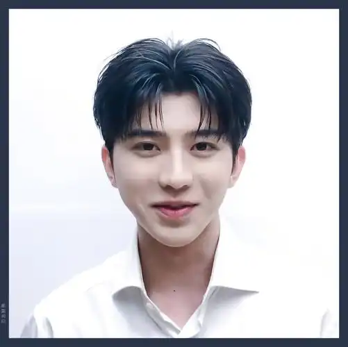 蔡徐坤这波证件照你想get同款吗?