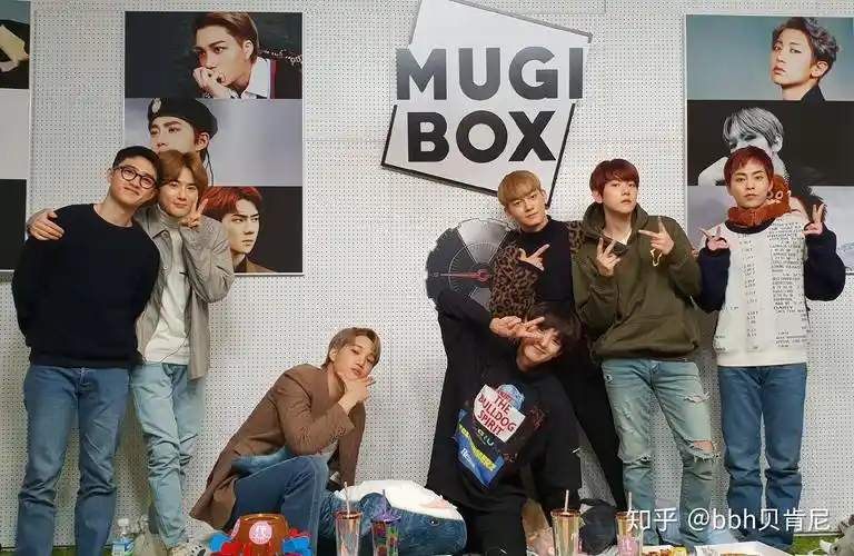 有exo九人或八人合照不谢谢各位