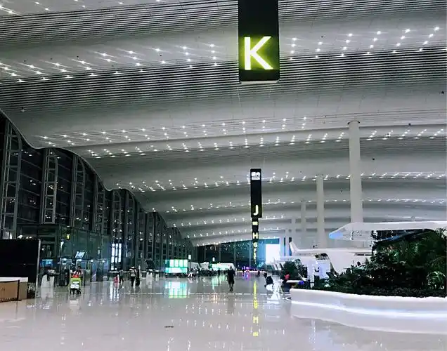 广州白云国际机场,准备启程