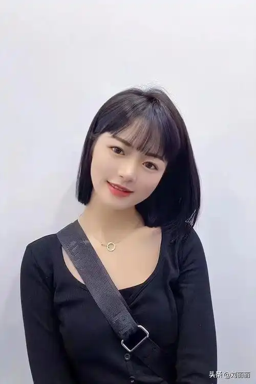 长脸女生适合的发型.