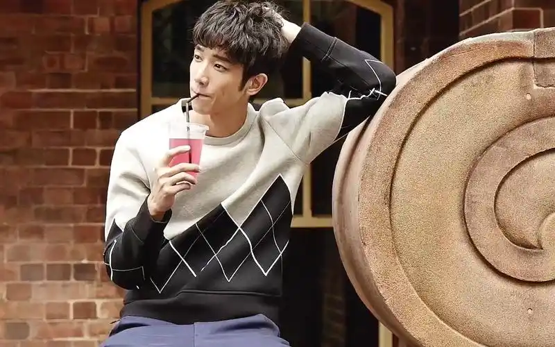 潮旅跟着刘以豪李国毅一起爱上旅游和美食