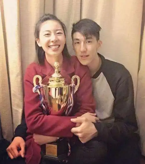 女排姑娘个个颜值高身材好,想当男朋友,先了解下平均身高1米9