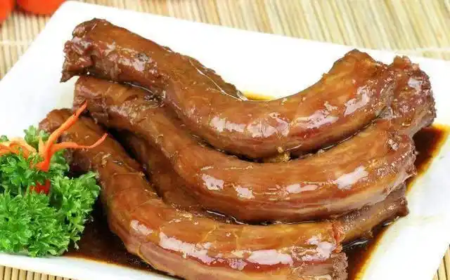 美食推荐:家庭版麻辣鸭脖,做法简单易学,味道一点不比买的差