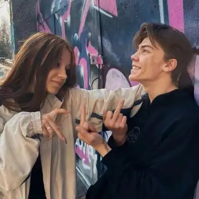 2021欧美ins头像情侣高清好看的2021最潮情侣头像欧美图片