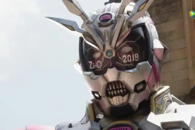 而崇皇时王身边只有四个人,其中有一个月读还不是骑士.