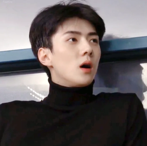 吴世勋头像//可可爱爱 恍恍惚惚