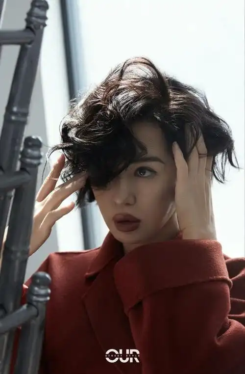 嘴唇厚也好看的女明星我只服这6位比遍地的樱桃小嘴更耐看