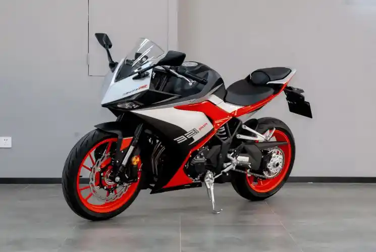 预算2万左右买摩托车这10款让你追风