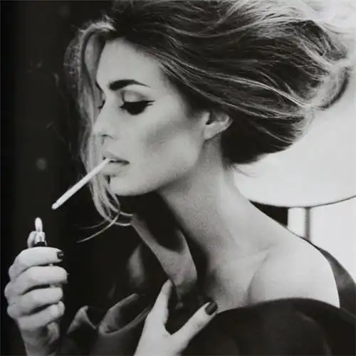 唯美欧美伤感女生抽烟图片 抽烟的女人 你伤不起