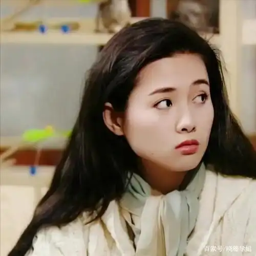 女神终究敌不过岁月,56岁的李丽珍大变样!坐地铁逛地摊无人识