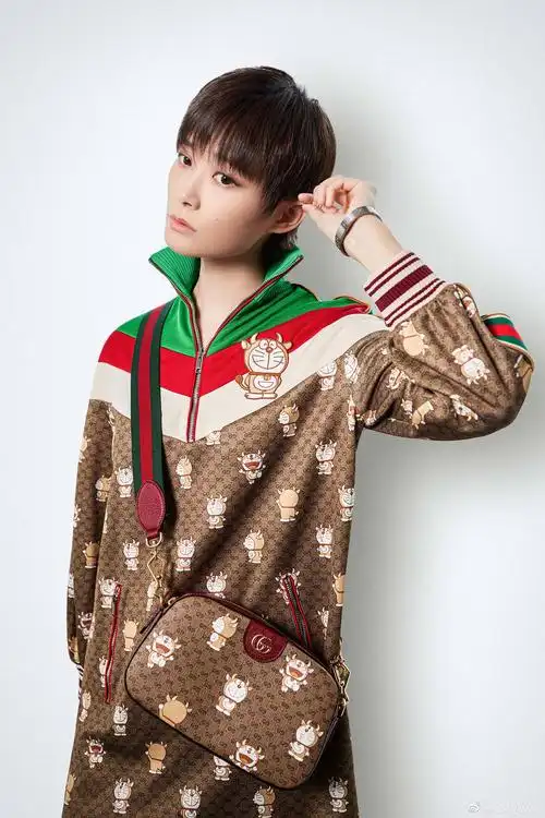 李宇春&哆啦a梦×gucci联名款最新图