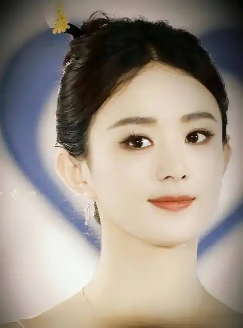 赵丽颖的假发端庄优雅,白色吊袜裙刻画出完美身材!_发型_形象_圆脸