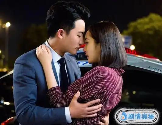 网友偶遇杨幂霍建华拍戏杨幂又开启撩汉模式霍建华却刻意避嫌